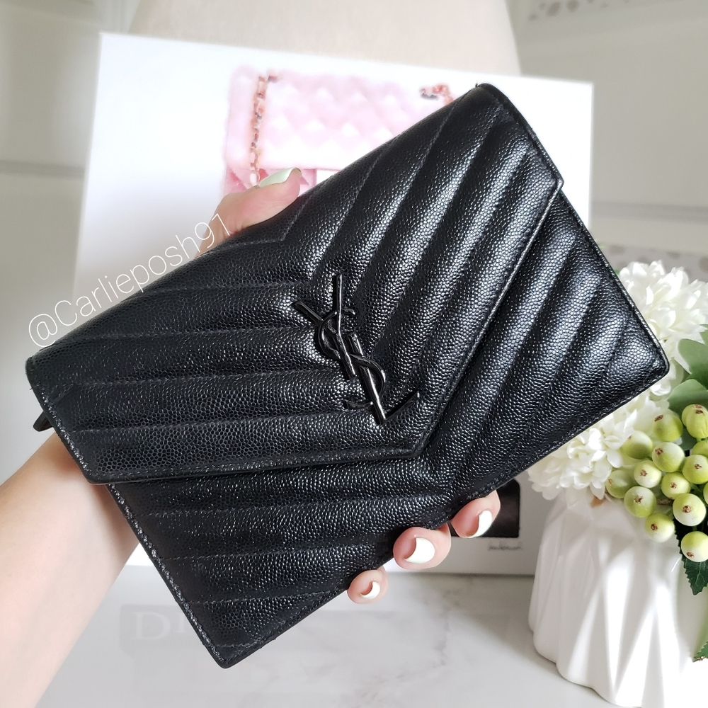 **SOLD** Authentic Pre-owned Yves Saint Laurent Envelope Cassandre - Picture 4 of 16